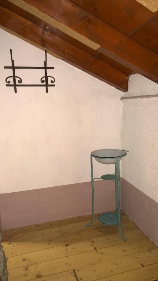 B&B "A Casa Di Camilla" Carate Urio Habitación foto
